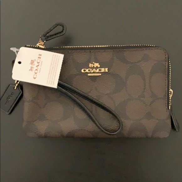 Coach Handbags - NWT Coach wallet/wristlet